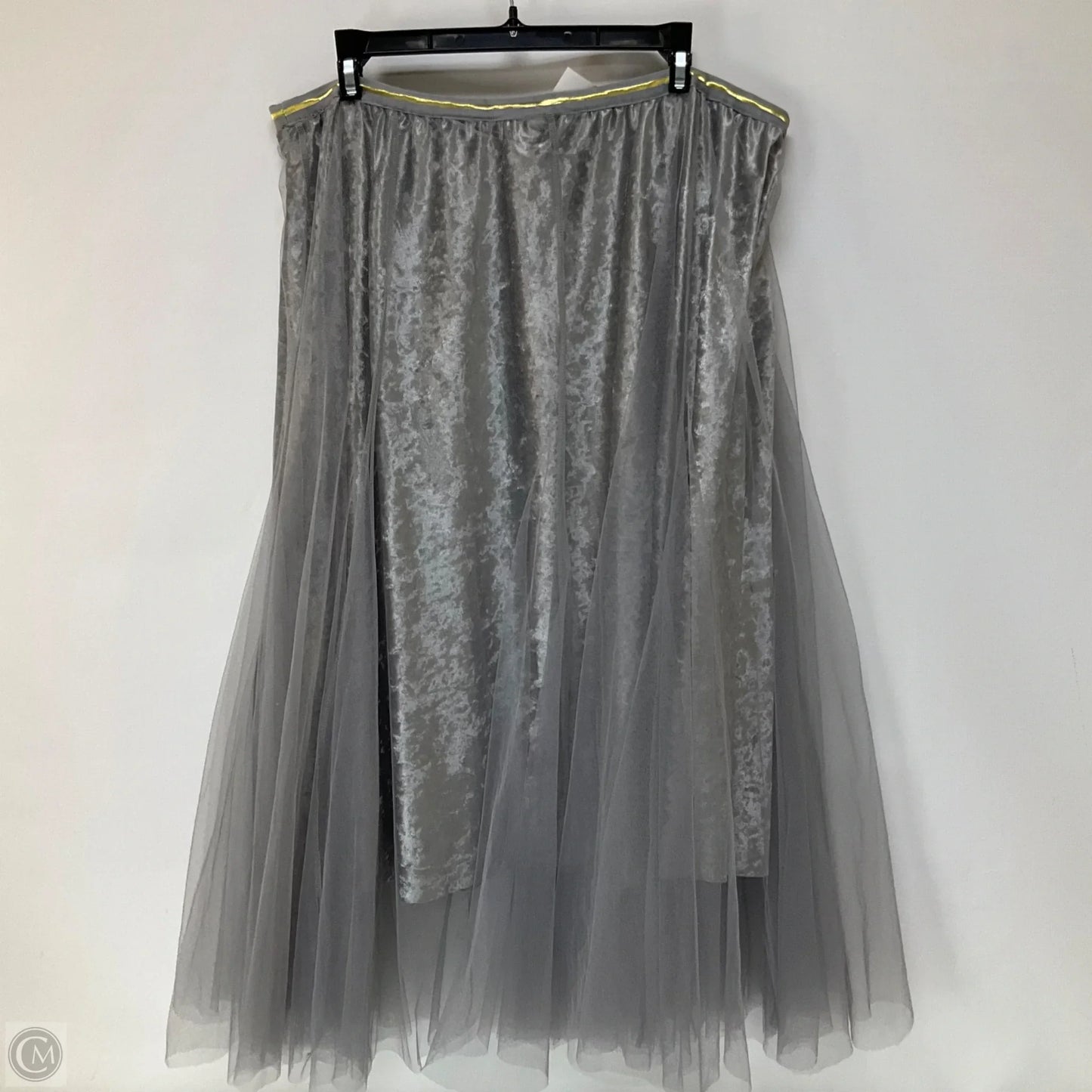 Skirt Midi By Cma In Grey, Size: Xl