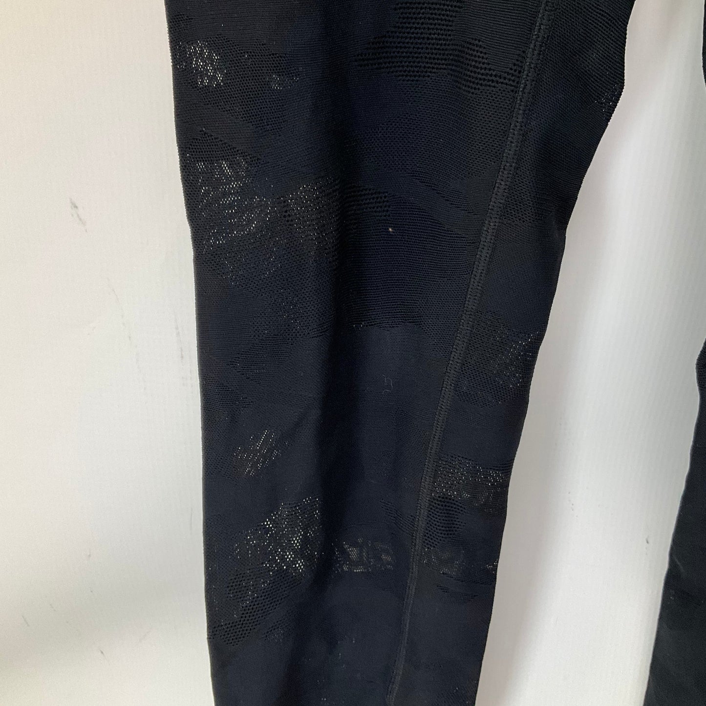 Athletic Leggings By Lululemon In Black, Size: 6