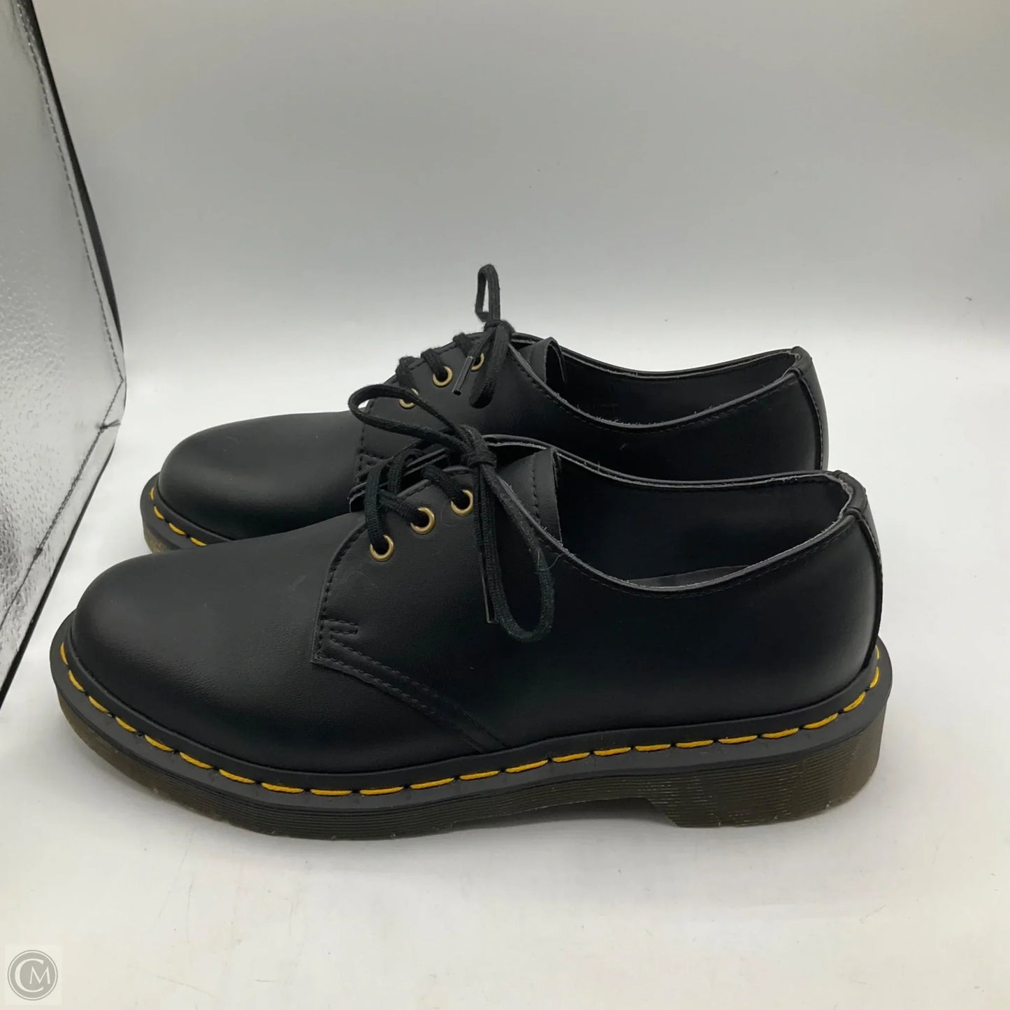 Shoes Flats By Dr Martens In Black, Size: 6
