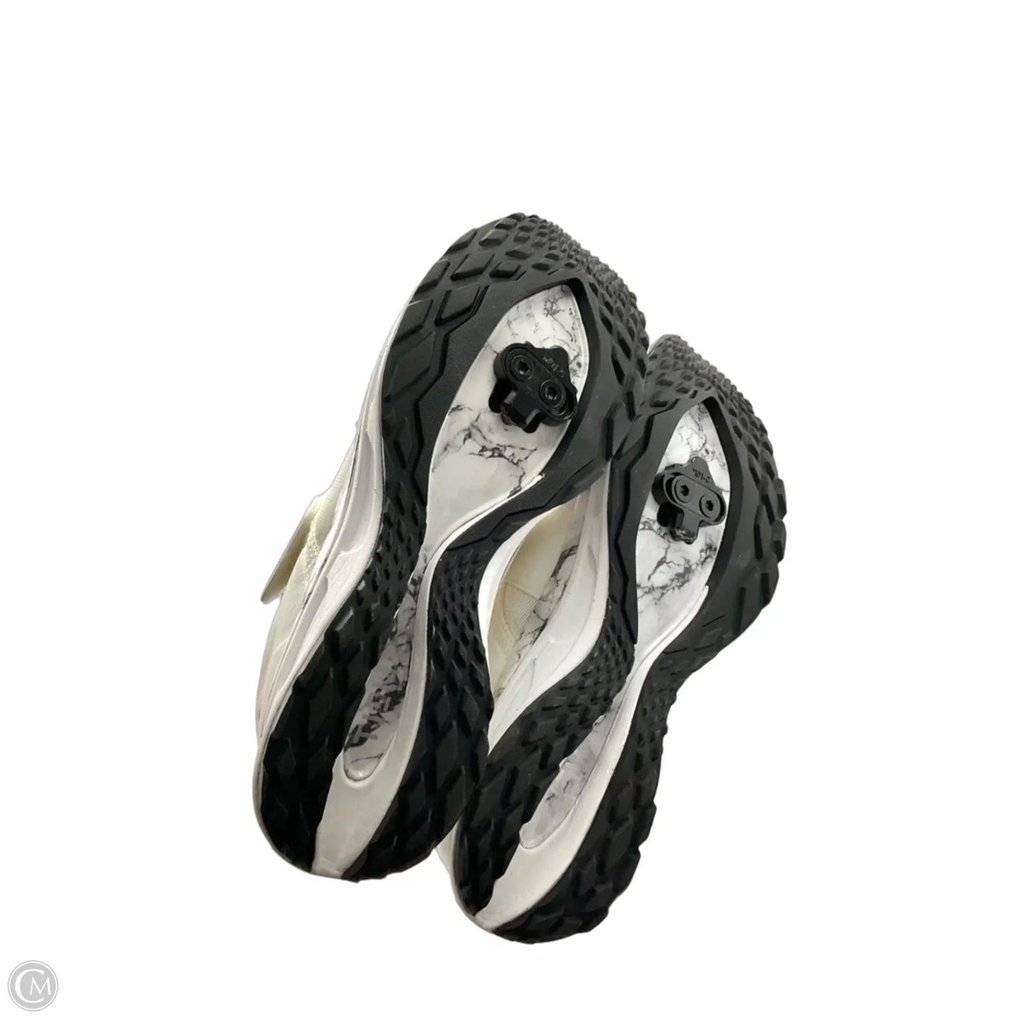 Shoes Athletic By Cma In White, Size: 6