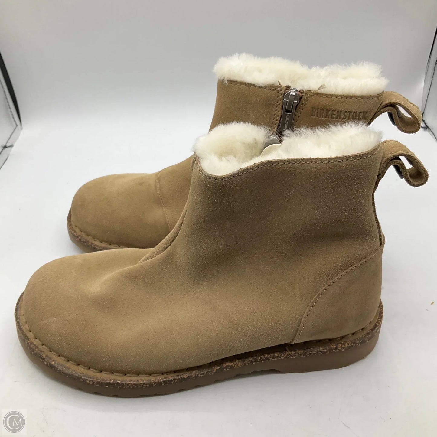 Shoes Flats By Birkenstock In Tan, Size: 5