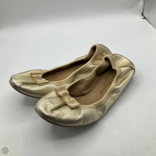 Shoes Luxury Designer By Ferragamo In Gold, Size: 5.5