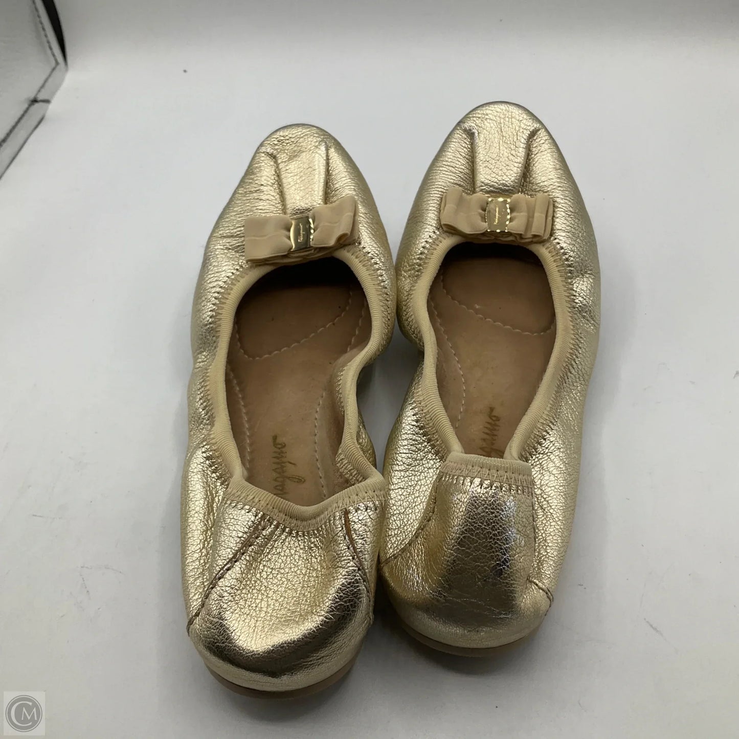Shoes Luxury Designer By Ferragamo In Gold, Size: 5.5