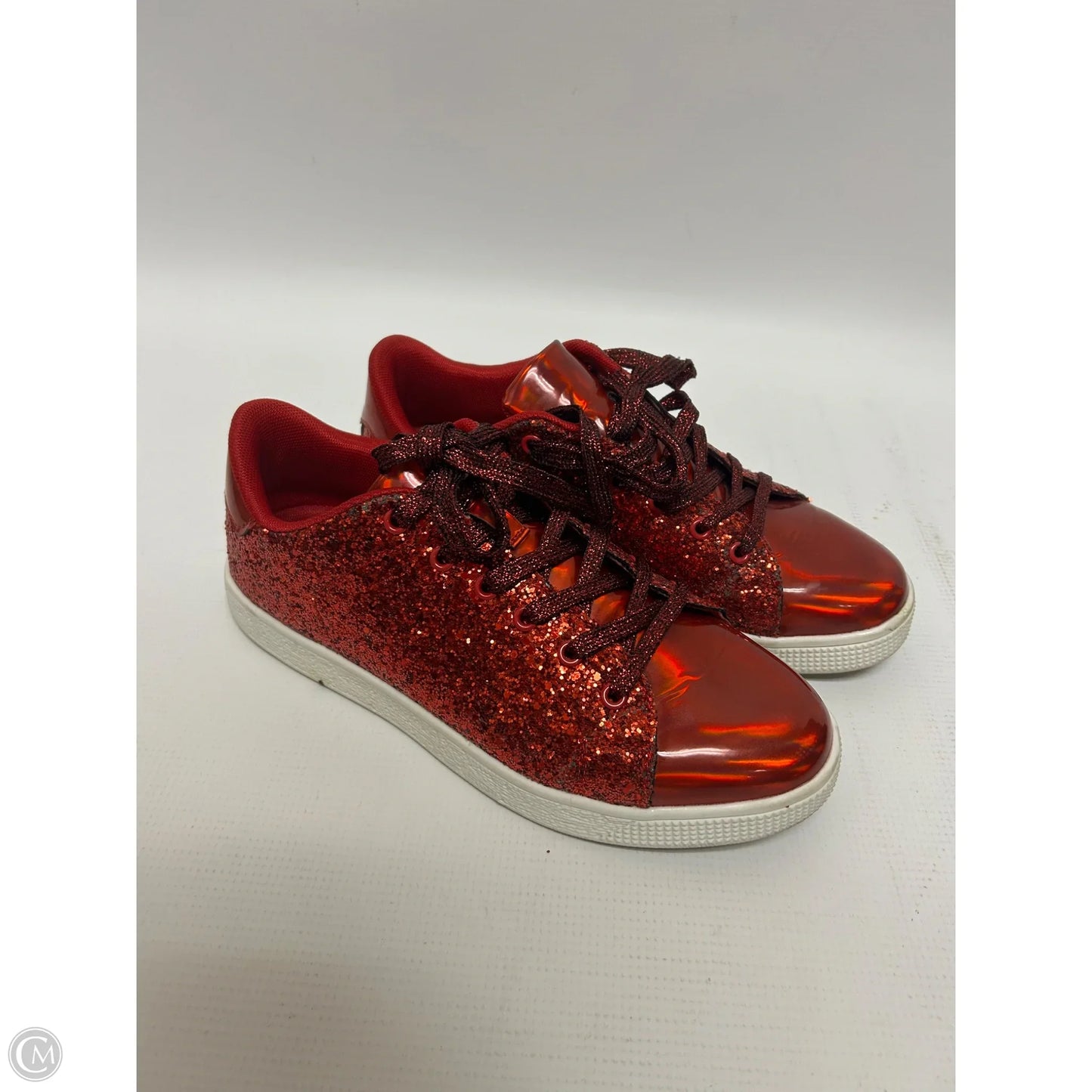 Shoes Sneakers By Clothes Mentor In Red, Size: 9