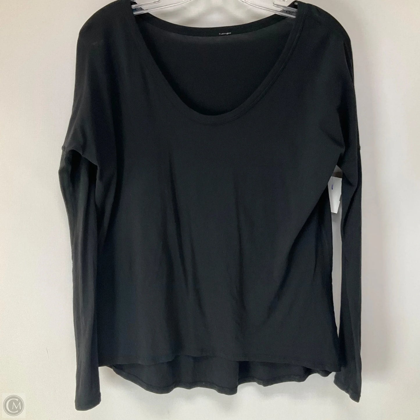 Top Long Sleeve By Lululemon In Black, Size: 4