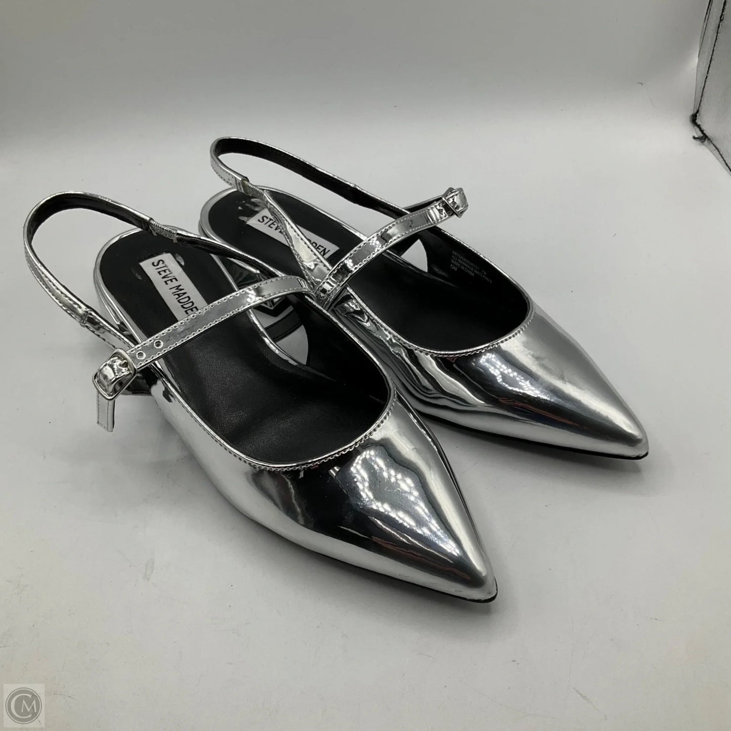 Shoes Flats By Steve Madden In Silver, Size: 7