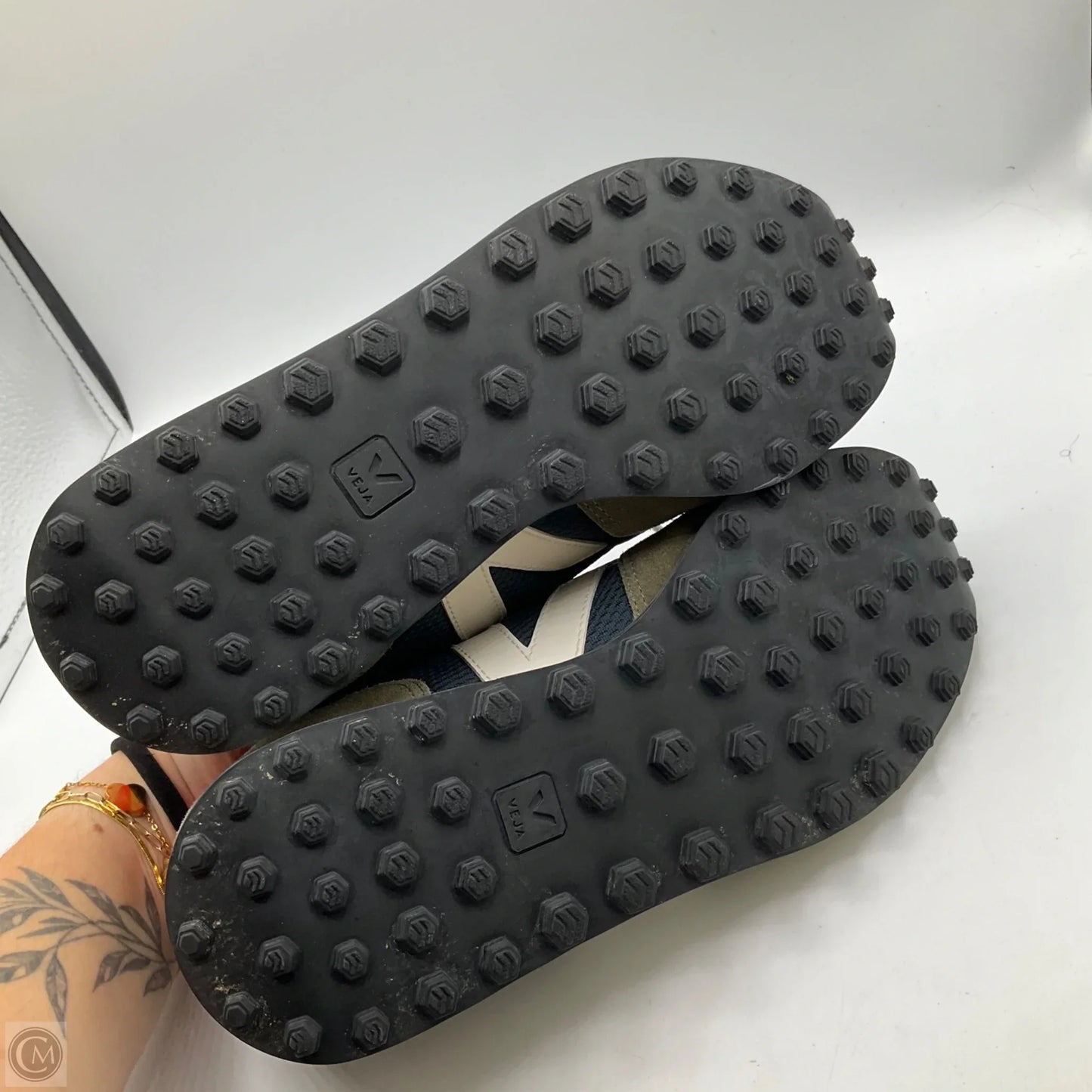 Shoes Sneakers By Veja In Blue & Grey, Size: 7