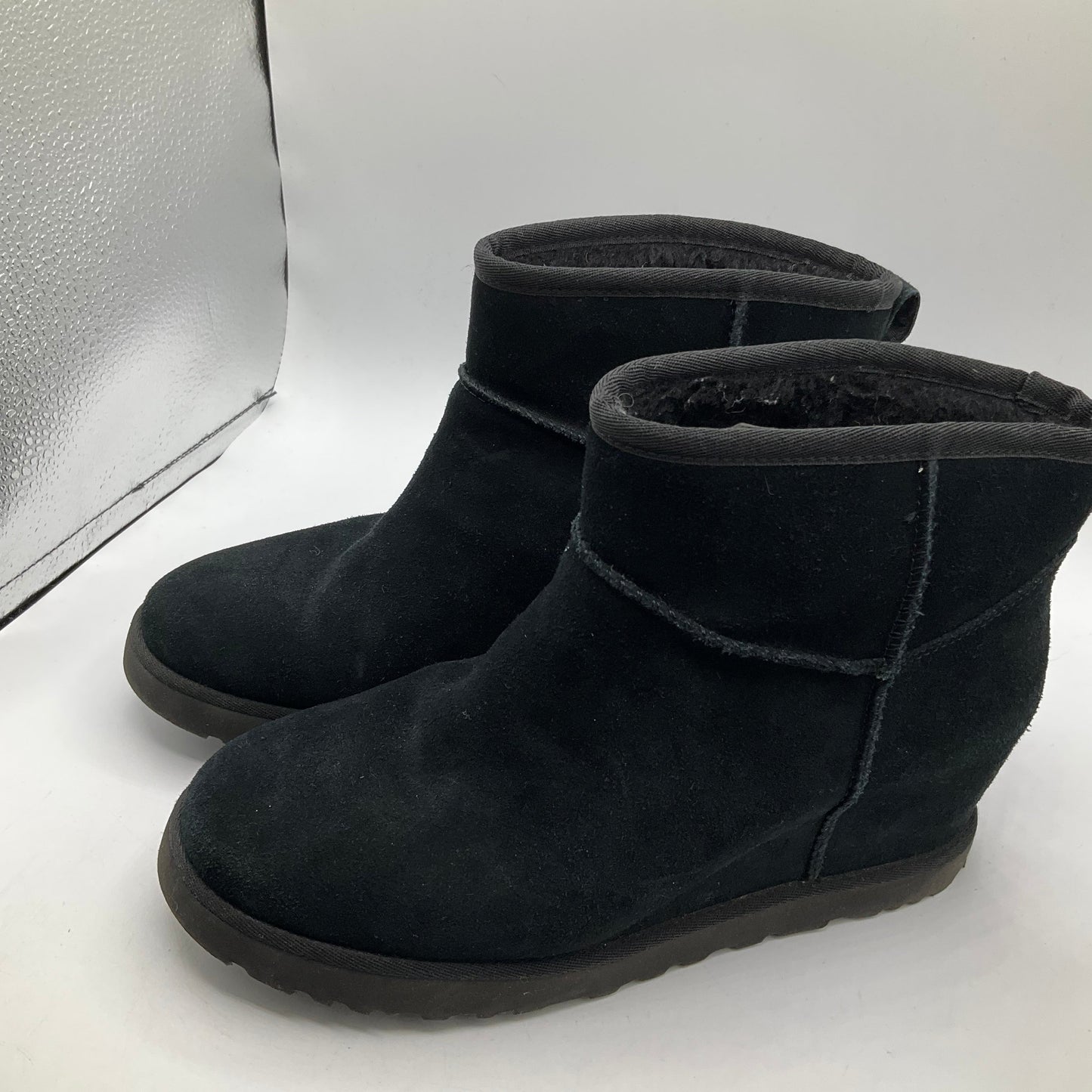 Boots Ankle Flats By Ugg In Black, Size: 10