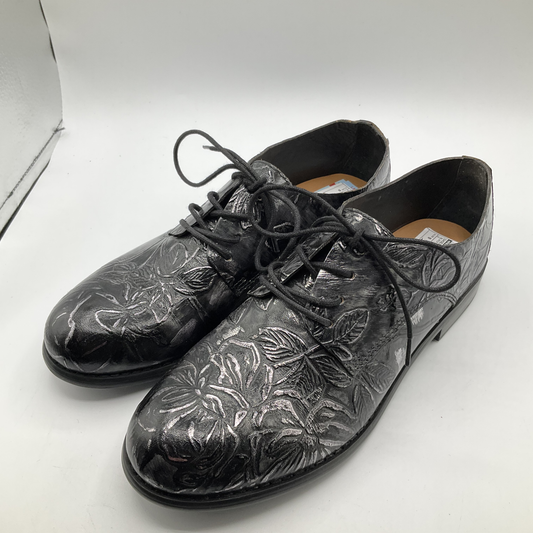 Shoes Flats By Patricia Nash  Size: 9
