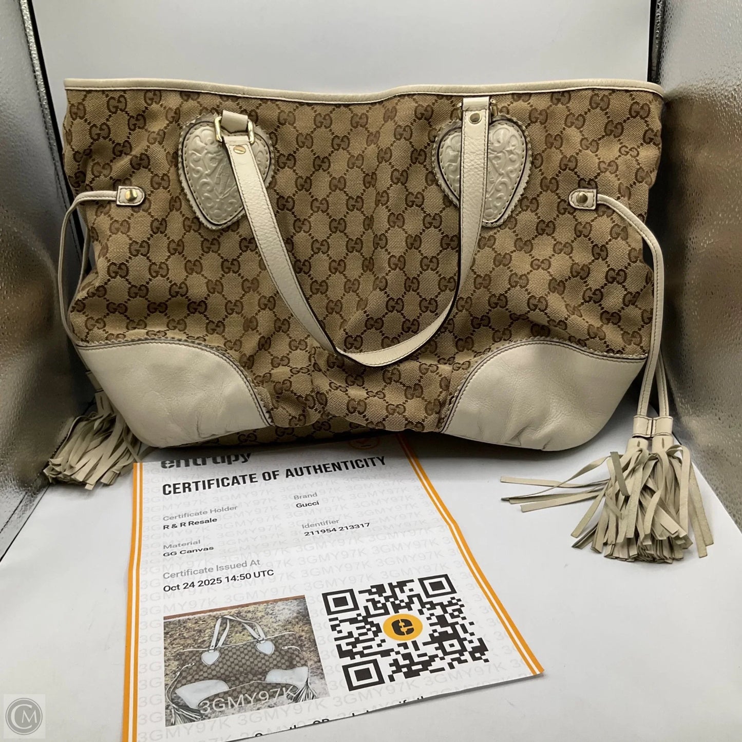 Handbag Luxury Designer By Gucci, Size: Medium