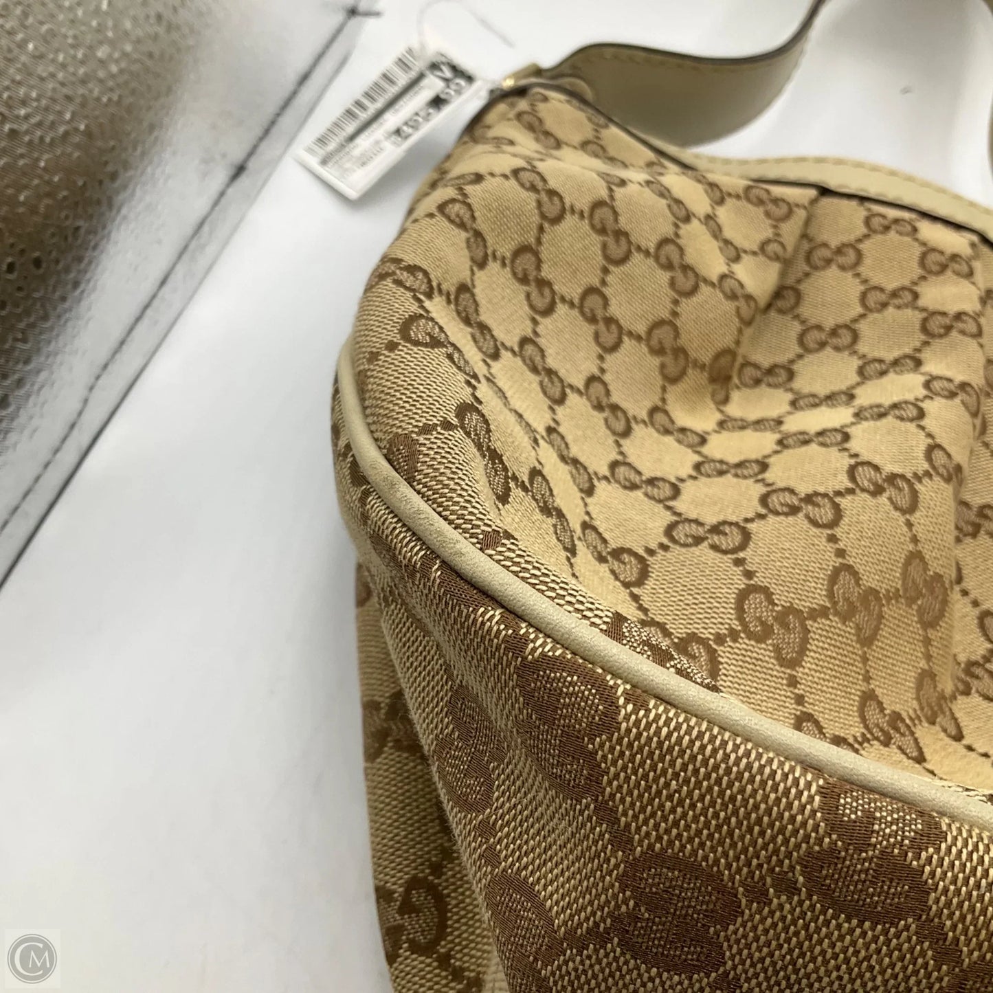 Handbag Luxury Designer By Gucci, Size: Medium