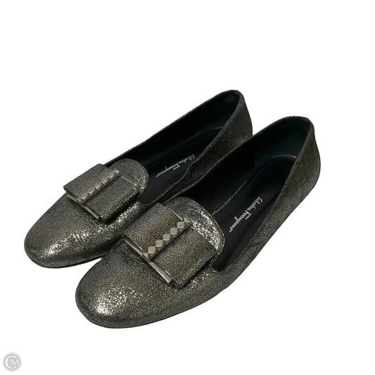 Shoes Luxury Designer By Ferragamo In Silver, Size: 8.5