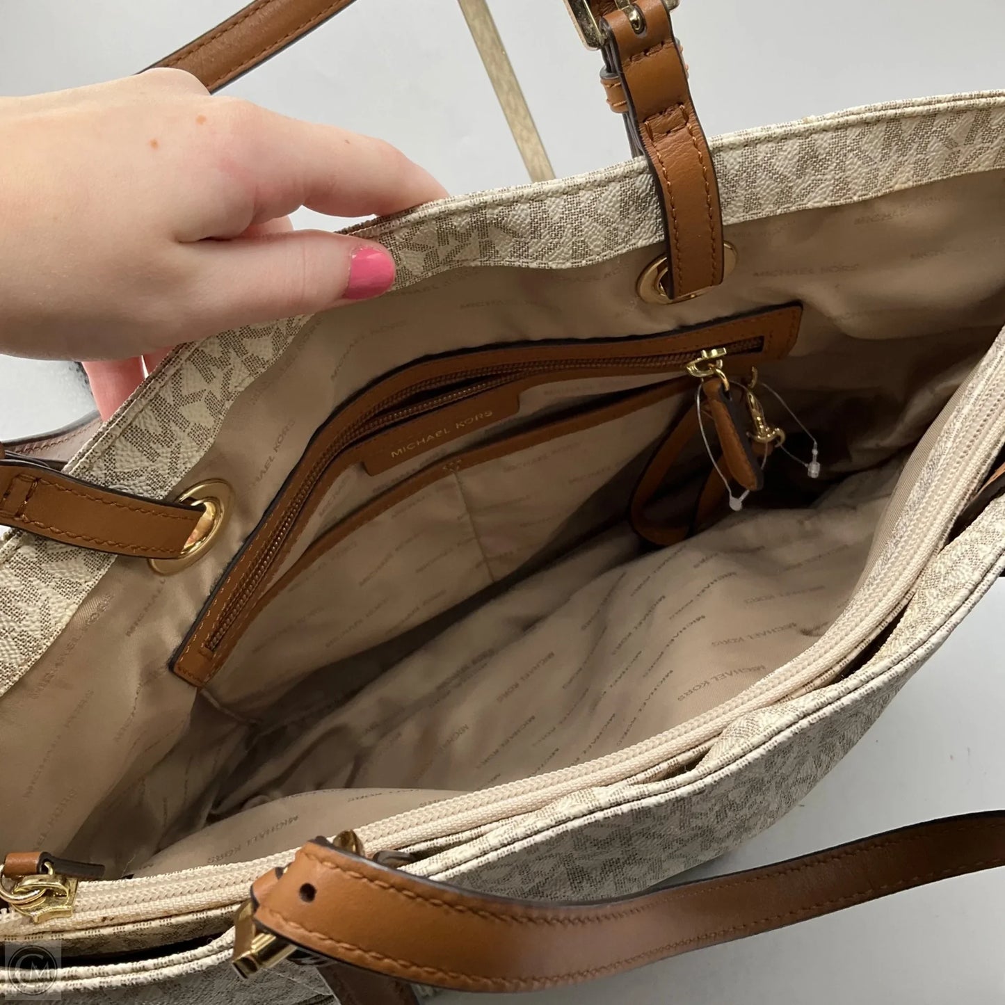 Handbag Designer By Michael Kors, Size: Medium