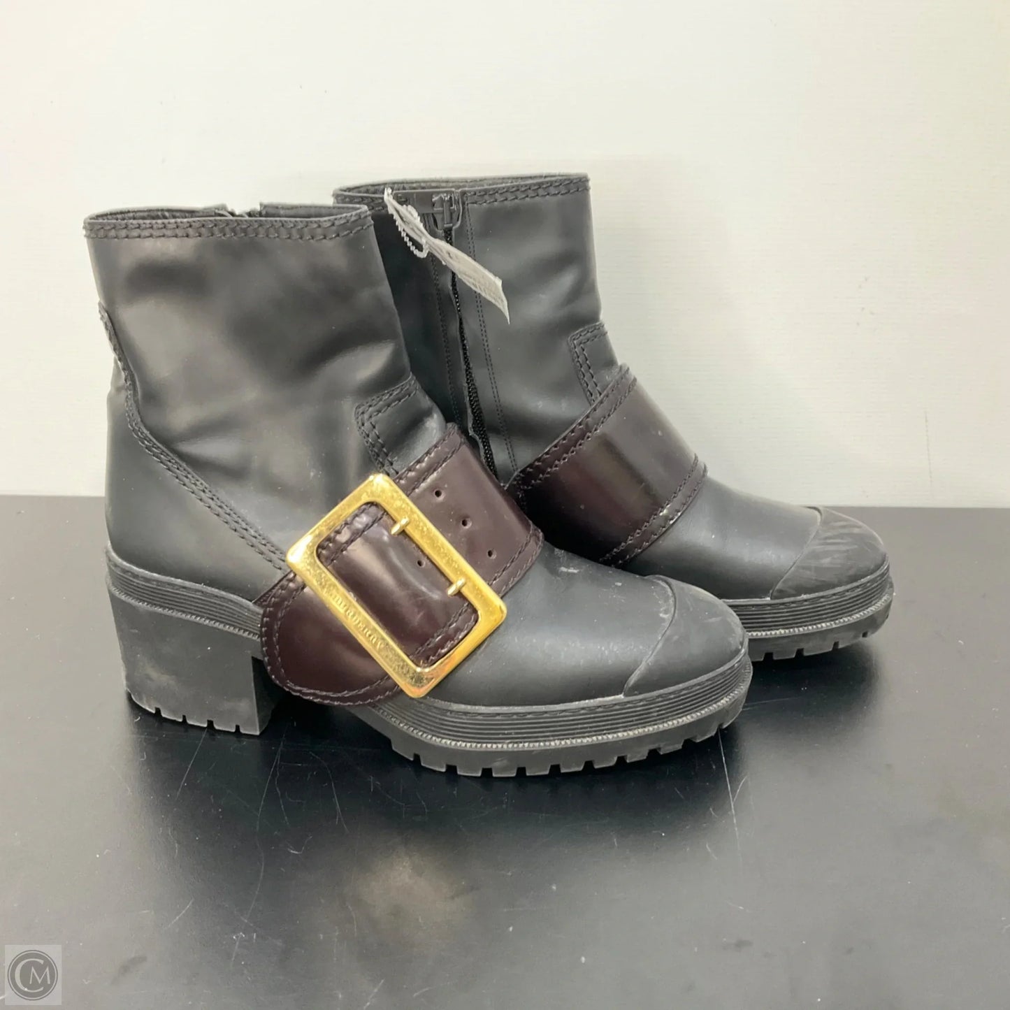 Boots Luxury Designer By Burberry In Black, Size: 7.5