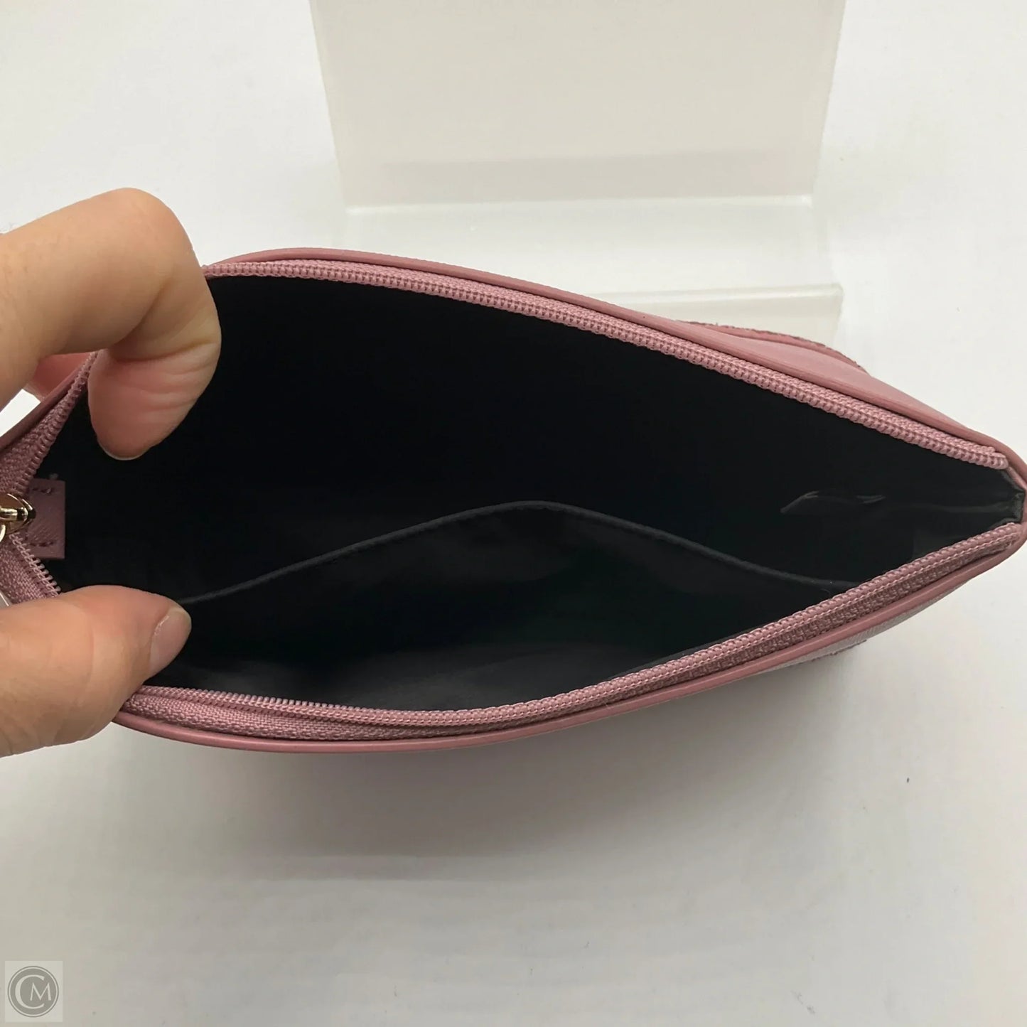 Makeup Bag Designer By Kate Spade, Size: Medium