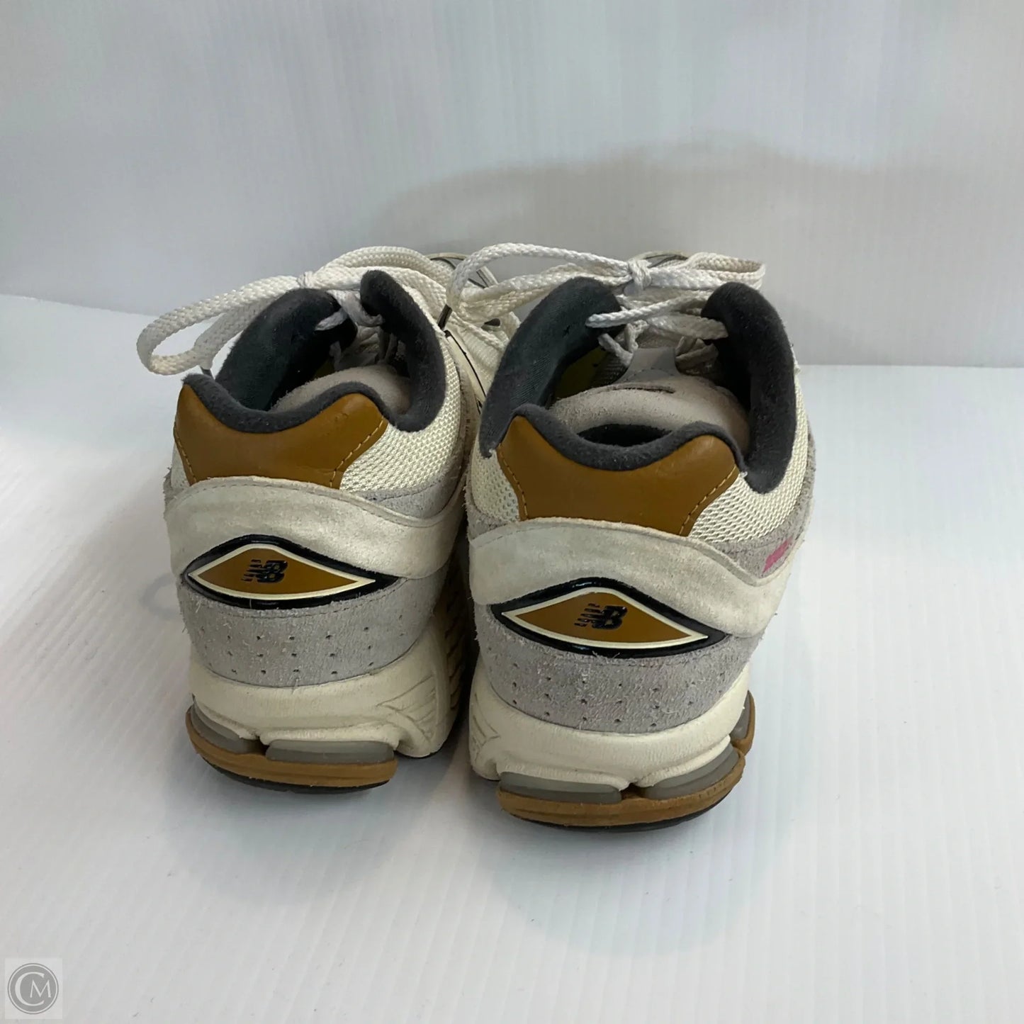 Shoes Athletic By New Balance In Cream, Size: 8