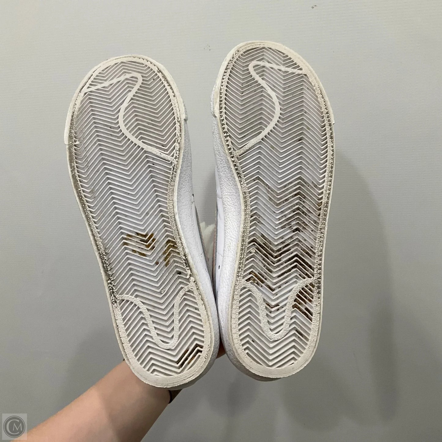 Shoes Sneakers By Nike In White, Size: 6