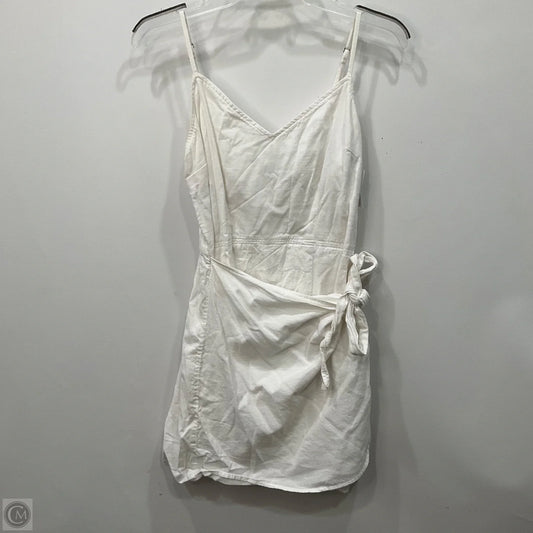 Dress Casual Short By Abercrombie And Fitch In White, Size: M