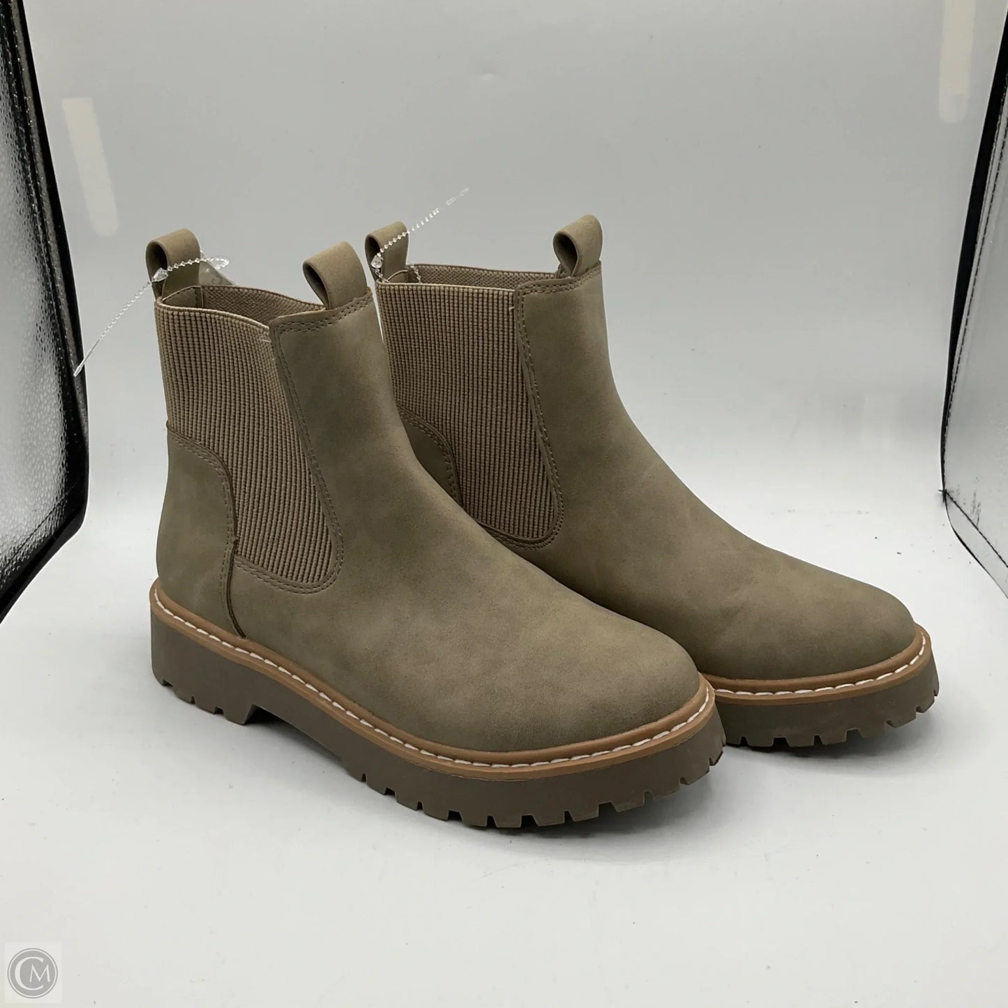 Boots Ankle Flats By Dolce Vita In Brown, Size: 6