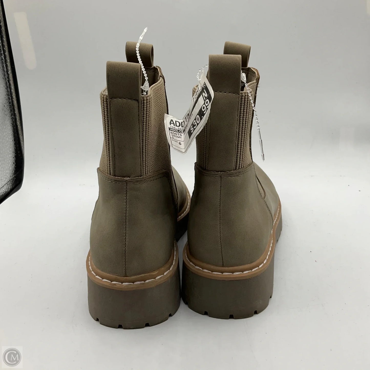 Boots Ankle Flats By Dolce Vita In Brown, Size: 6