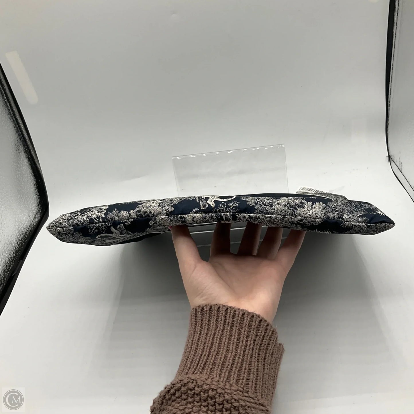 Makeup Bag Luxury Designer By Dior, Size: Medium