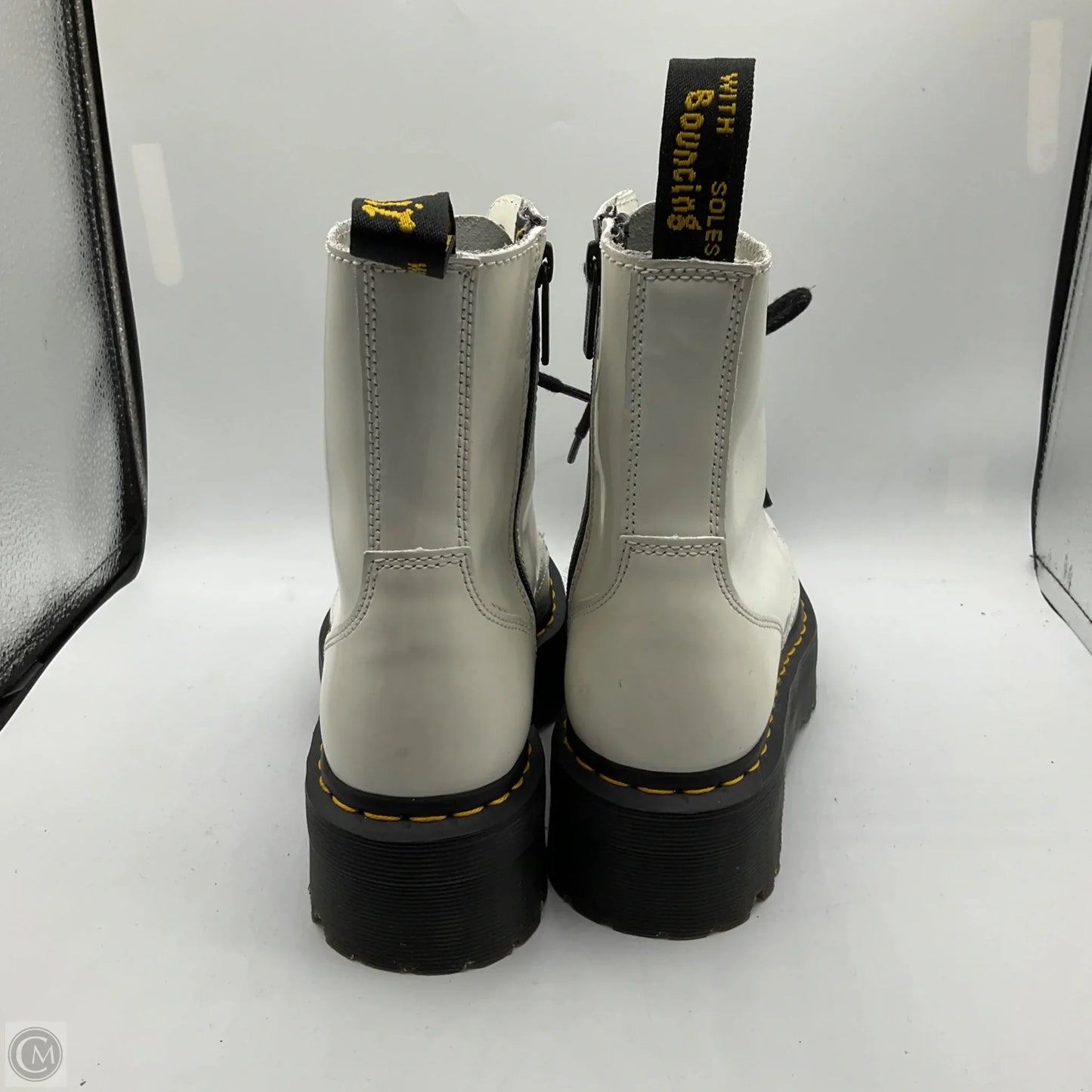 Boots Ankle Flats By Dr Martens In White, Size: 7