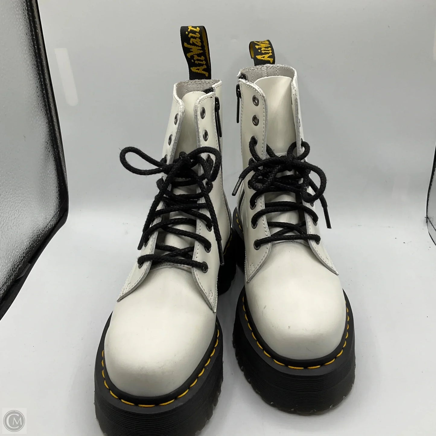 Boots Ankle Flats By Dr Martens In White, Size: 7