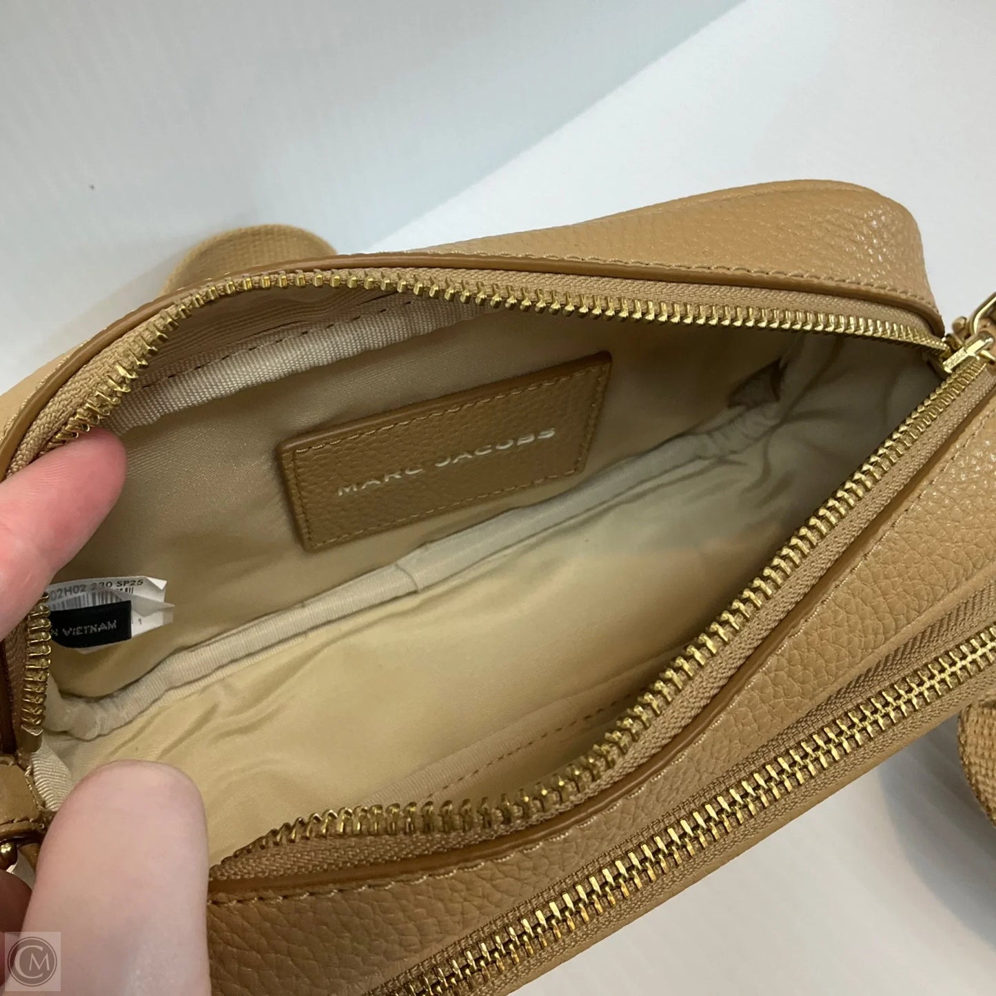 Crossbody Luxury Designer By Marc Jacobs, Size: Medium