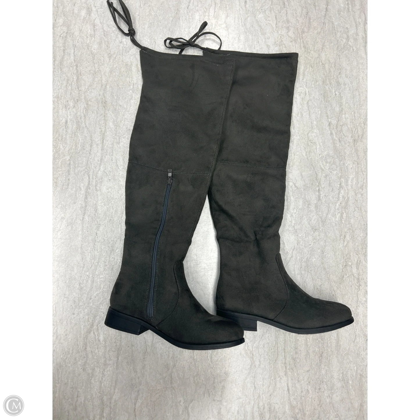 Boots Knee Flats By Clothes Mentor In Grey, Size: 7