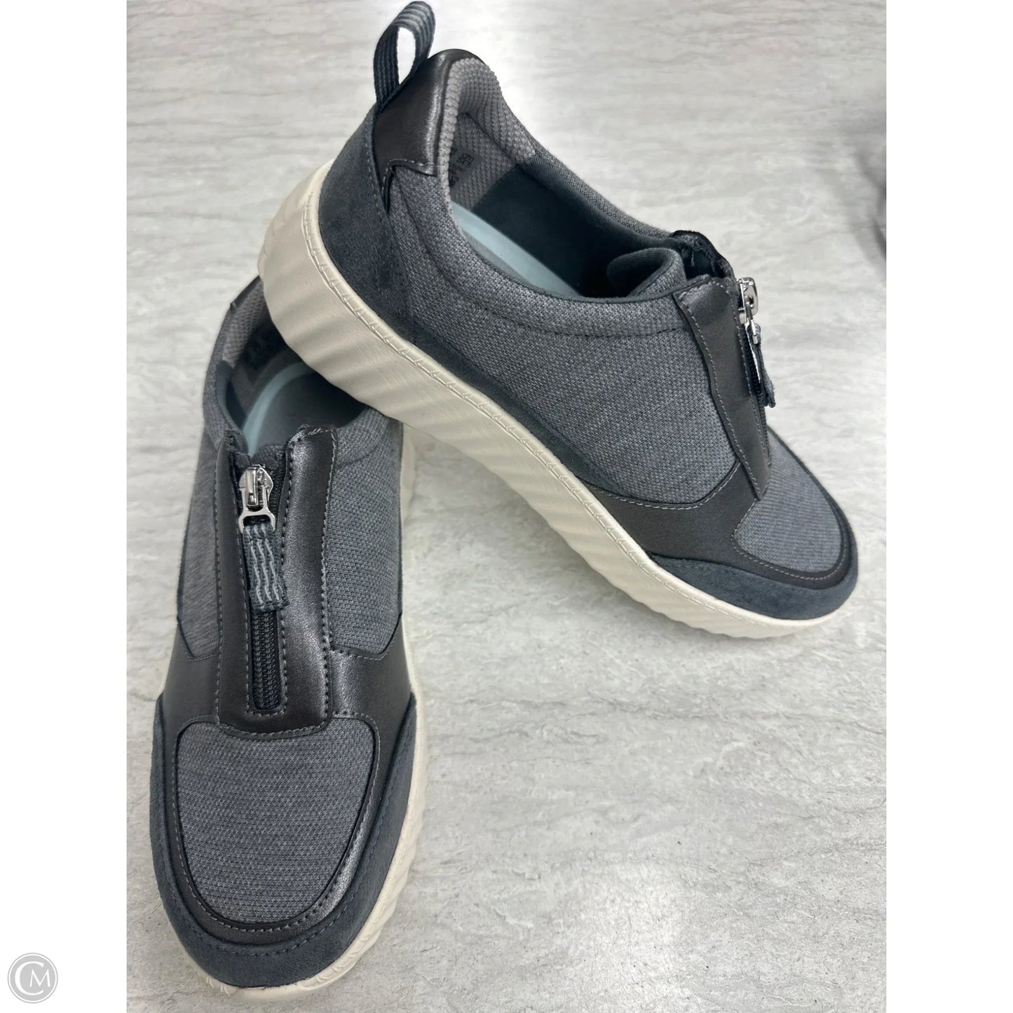 Shoes Flats By Life Stride In Grey, Size: 8