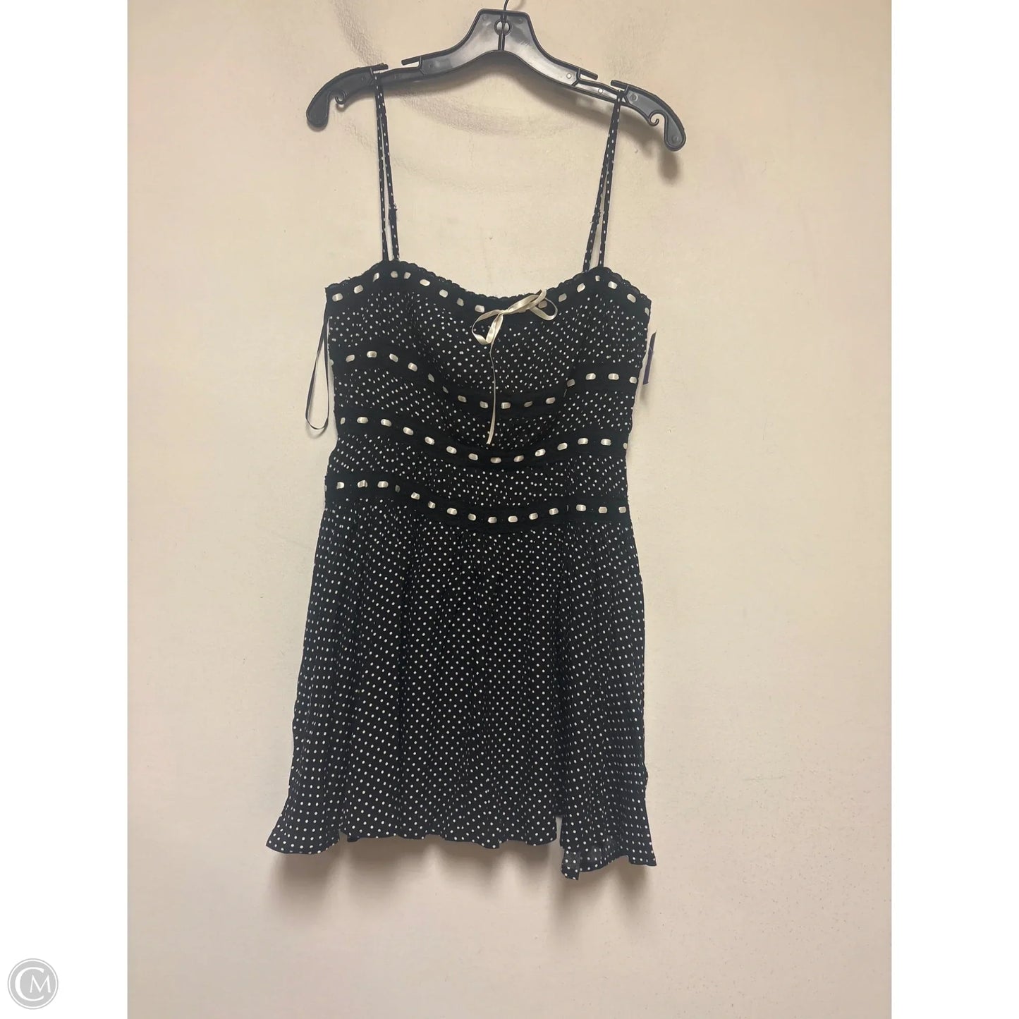 Dress Casual Short By Clothes Mentor In Polkadot Pattern, Size: M