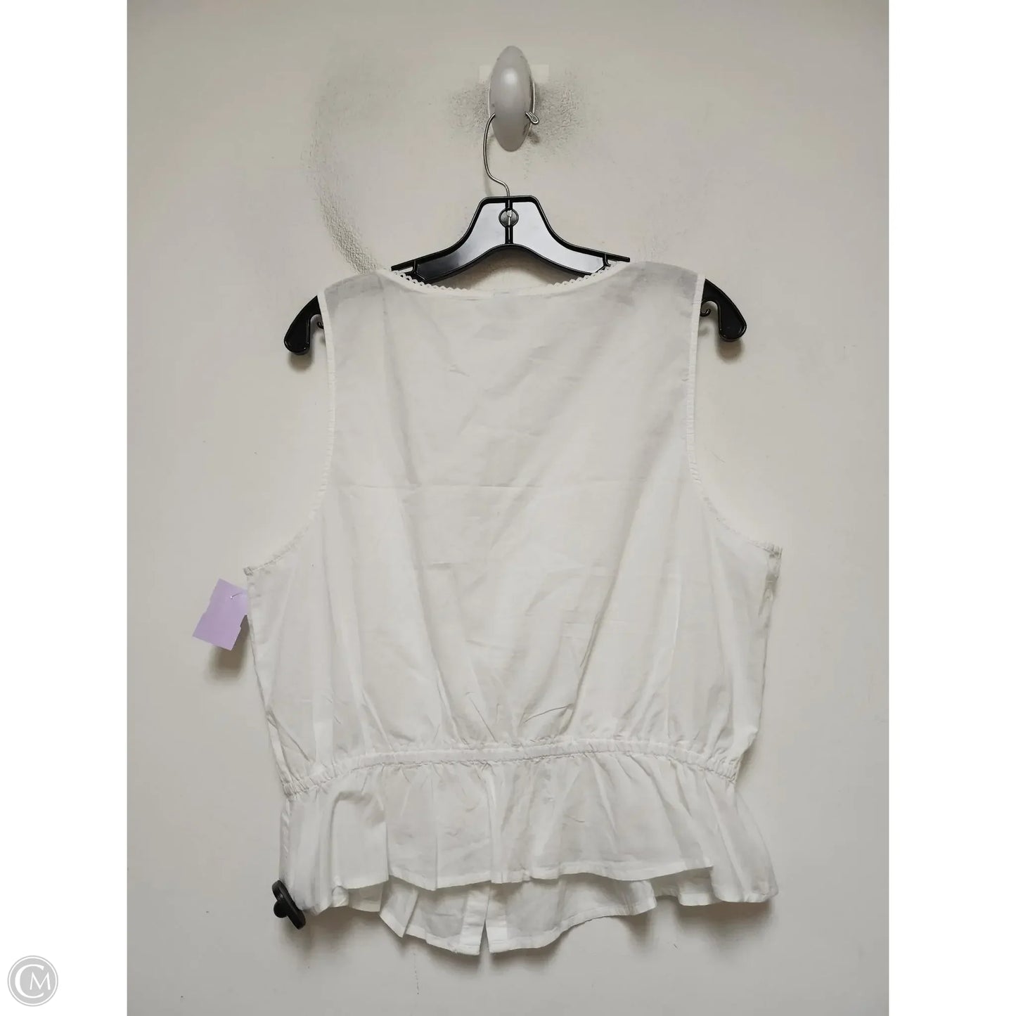 Top Sleeveless By Old Navy In White, Size: L
