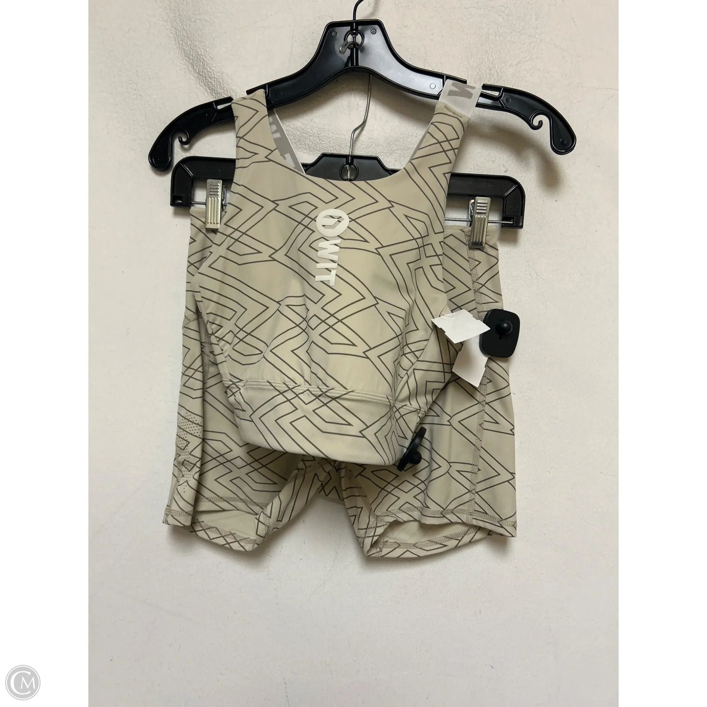 Athletic Shorts 2pc By Clothes Mentor In Green & Tan, Size: S