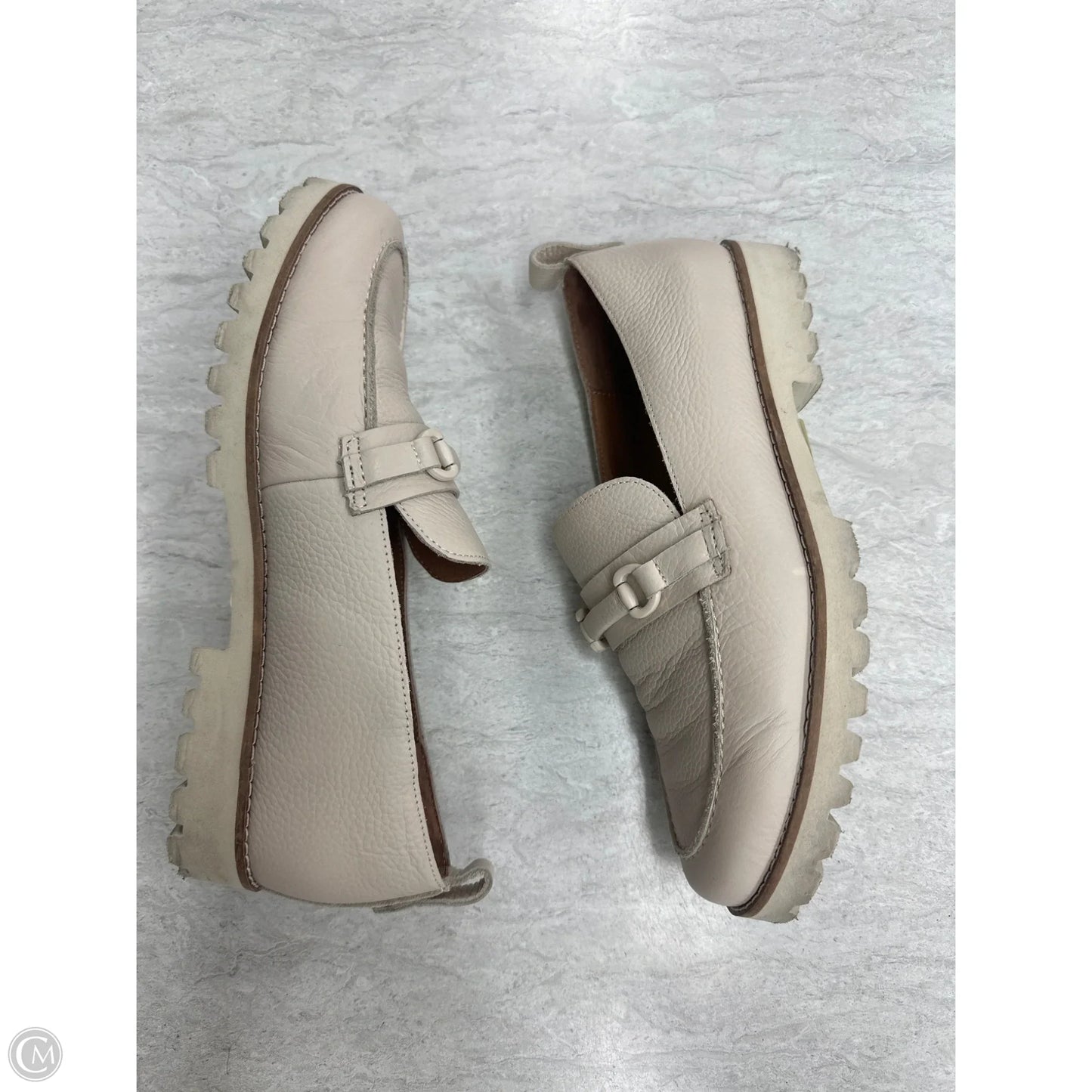 Shoes Flats By Gentle Souls In Tan, Size: 6.5