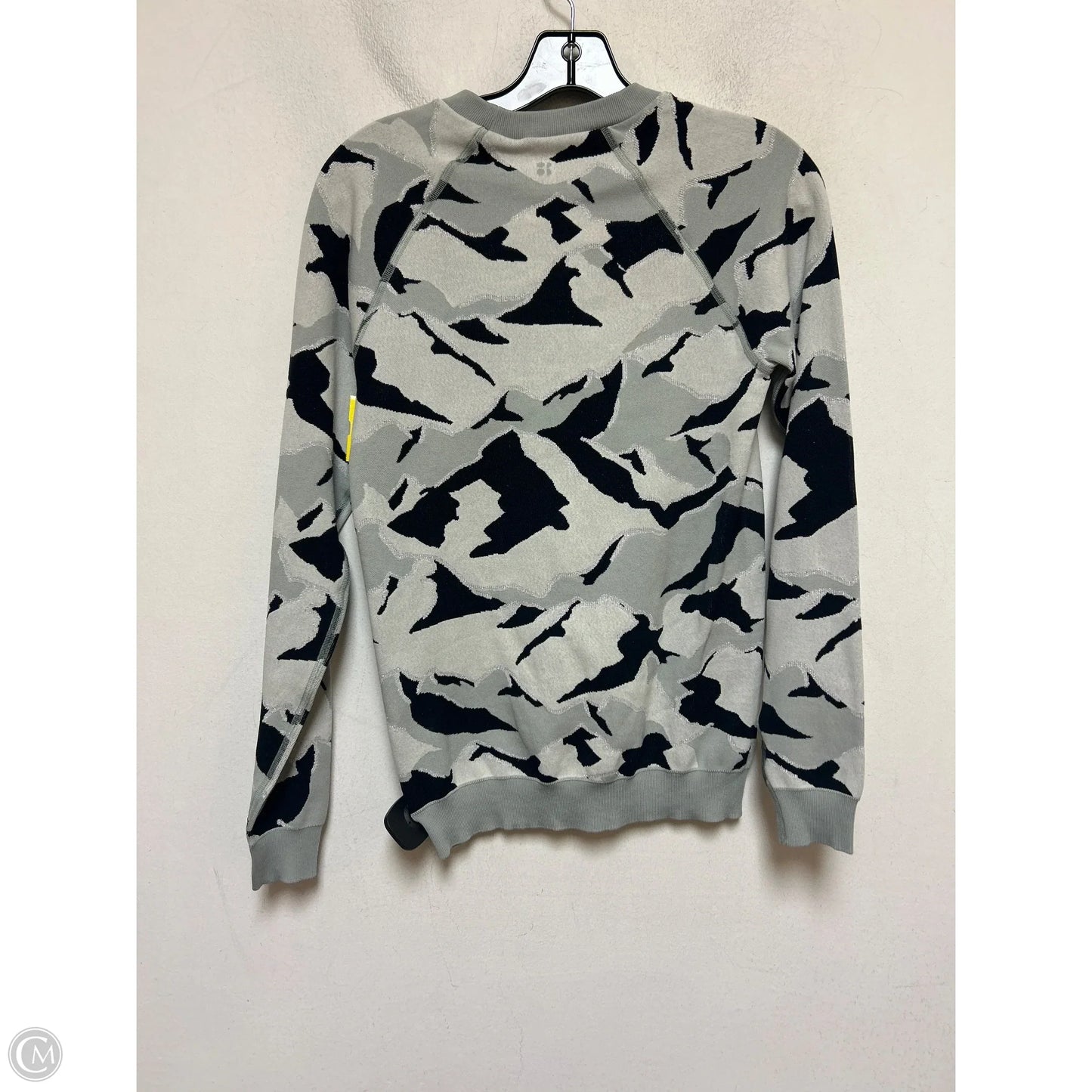 Athletic Top Long Sleeve Crewneck By Sweaty Betty In Camouflage Print, Size: S