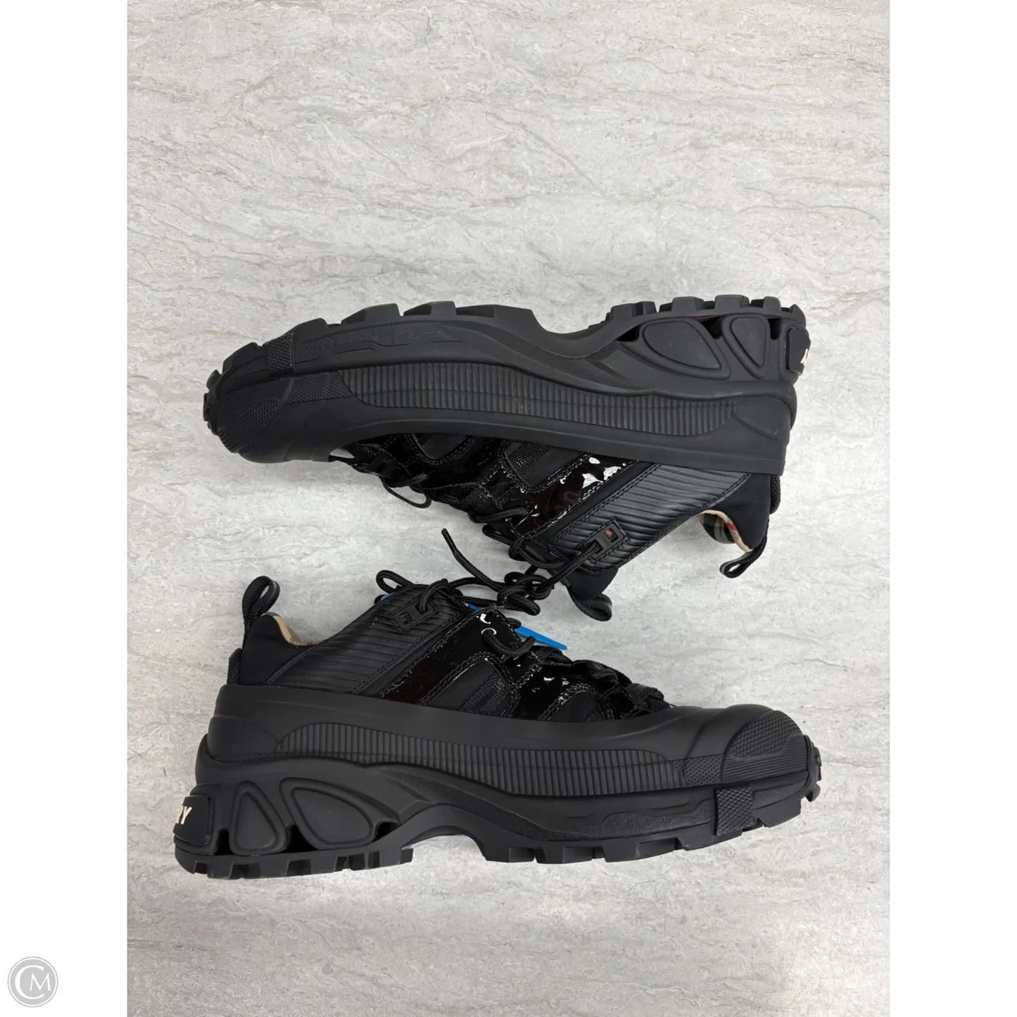 Shoes Luxury Designer By Burberry In Black, Size: 9