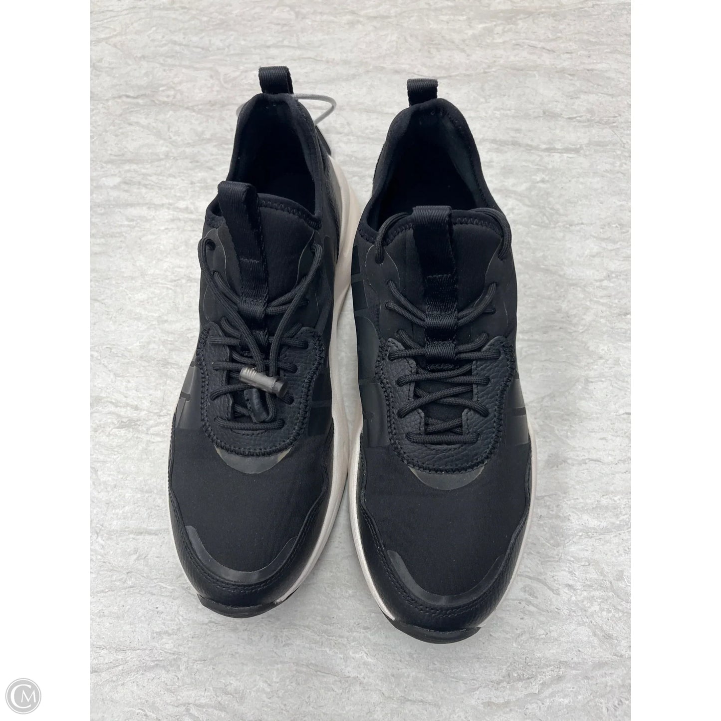 Shoes Designer By Ugg In Black & White, Size: 8