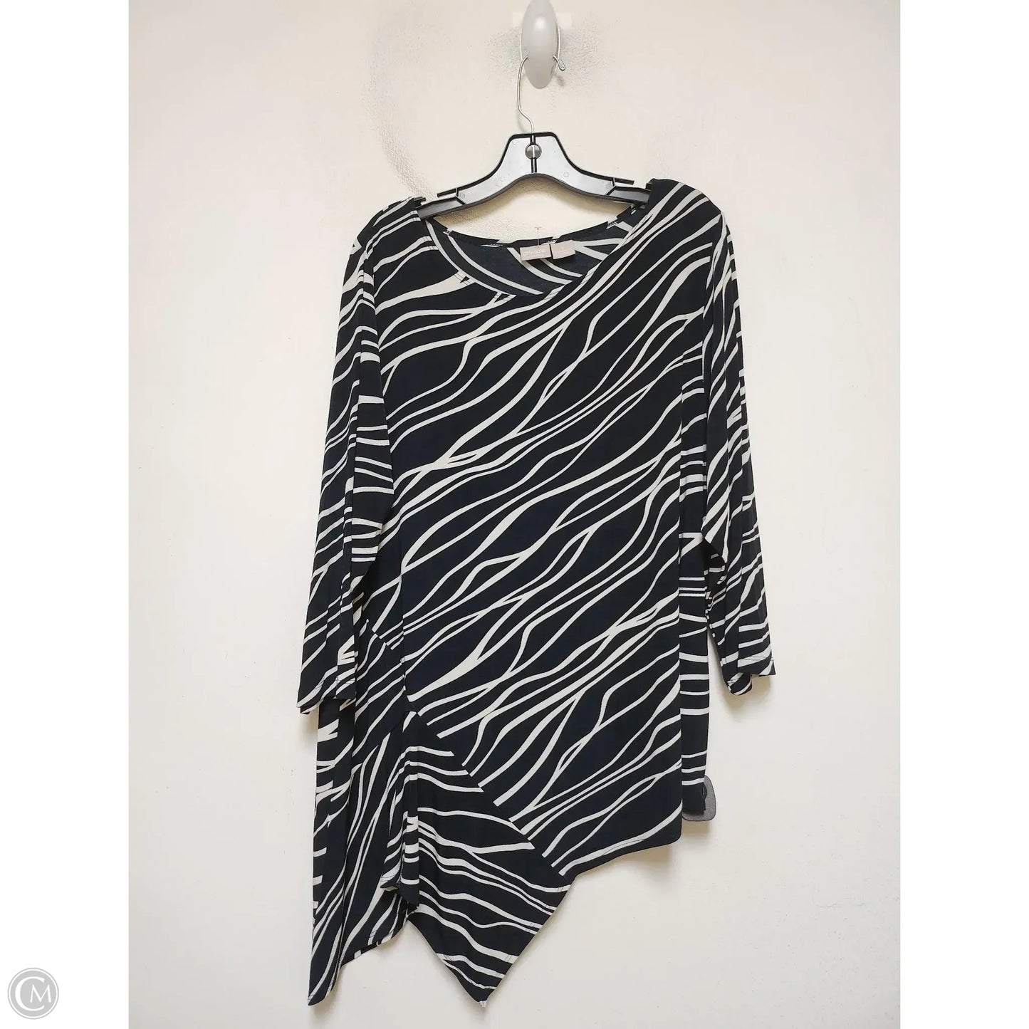 Top Short Sleeve By Chicos In Blue & White, Size: Xl