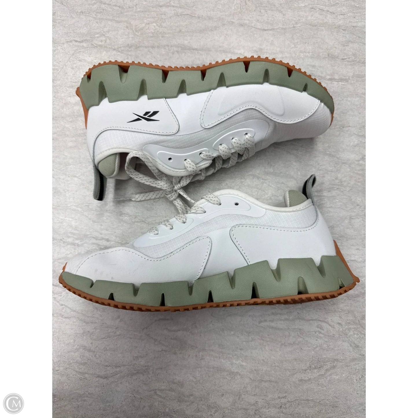 Shoes Athletic By Reebok In Green & White, Size: 8