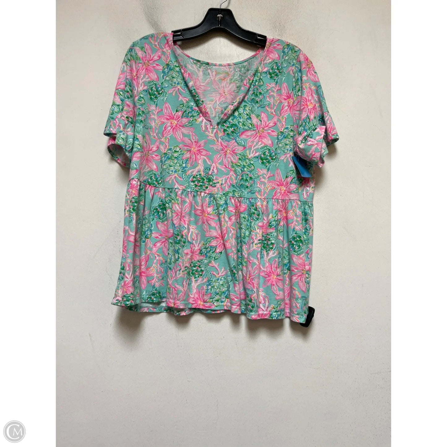 Top Short Sleeve Designer By Lilly Pulitzer In Green & Pink, Size: L