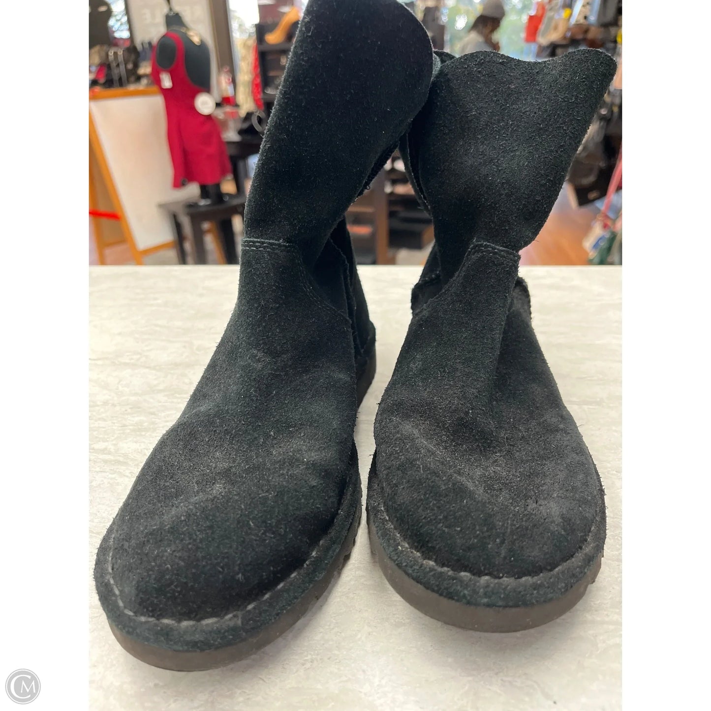 Boots Designer By Ugg In Black, Size: 8