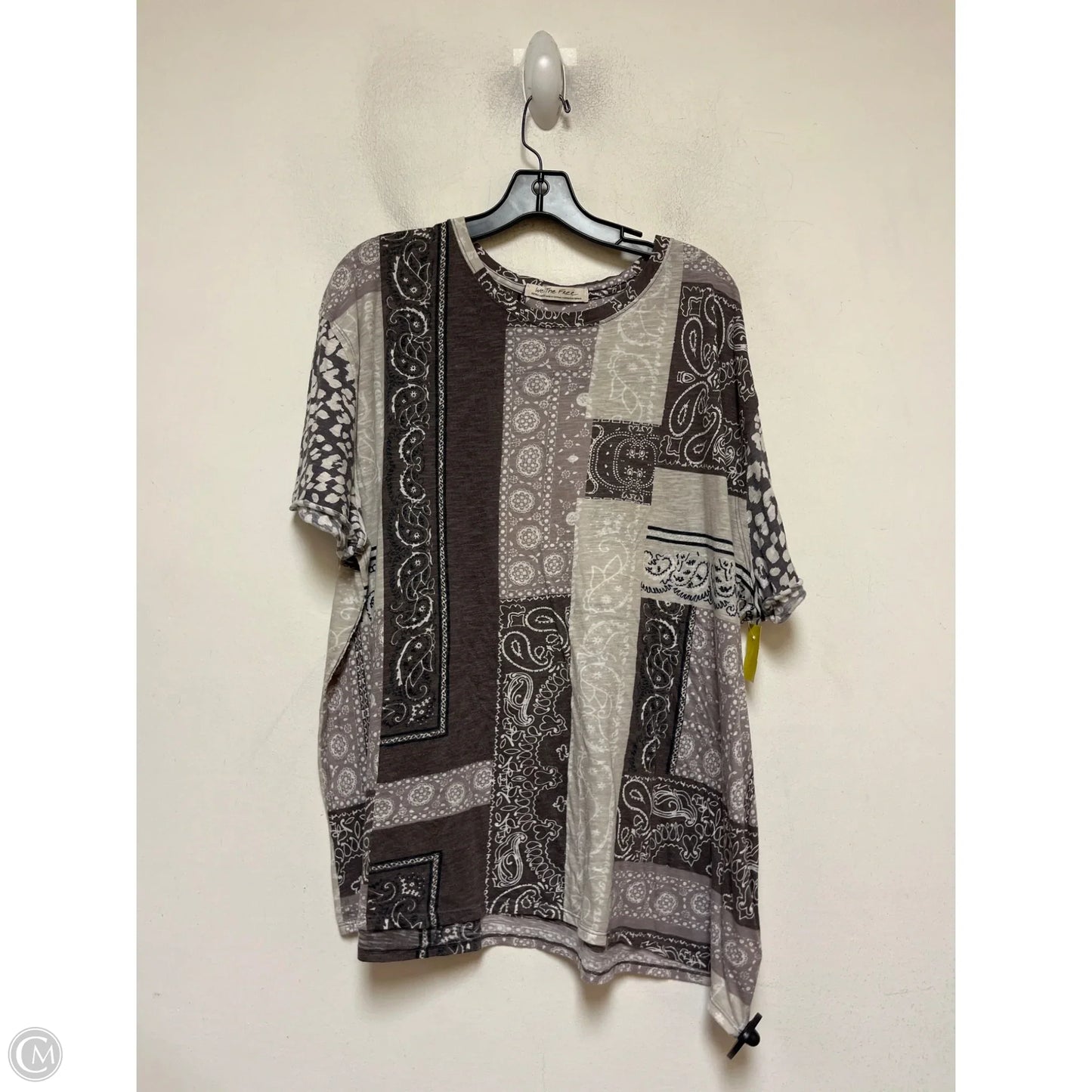 Top Short Sleeve By We The Free In Grey, Size: Xl