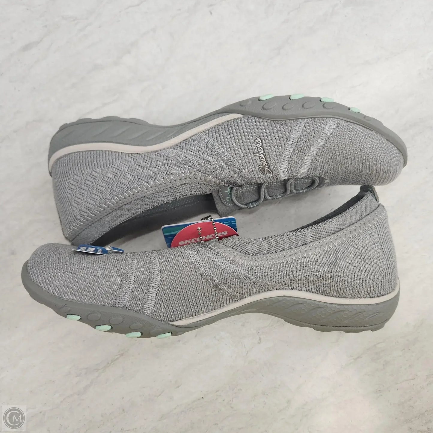 Shoes Flats By Skechers In Grey, Size: 5