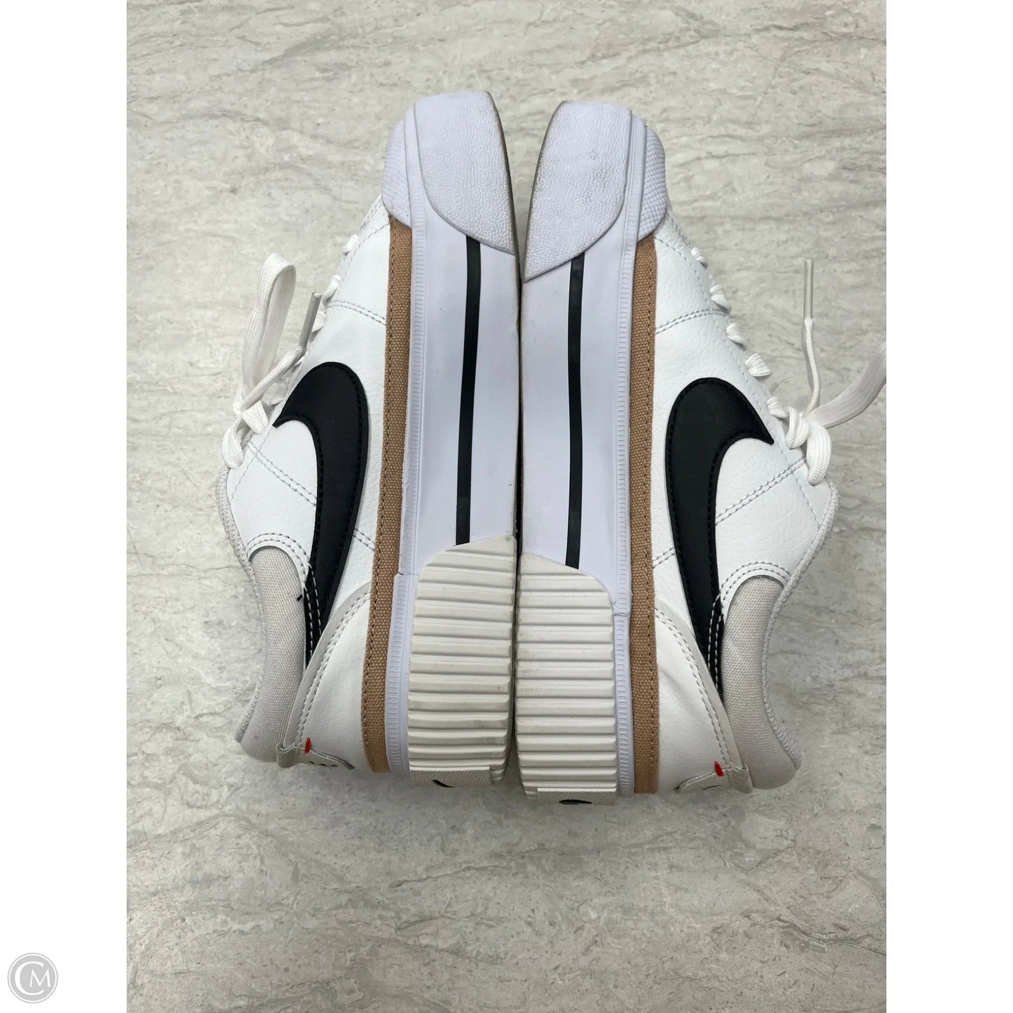 Shoes Sneakers By Nike In White, Size: 6.5