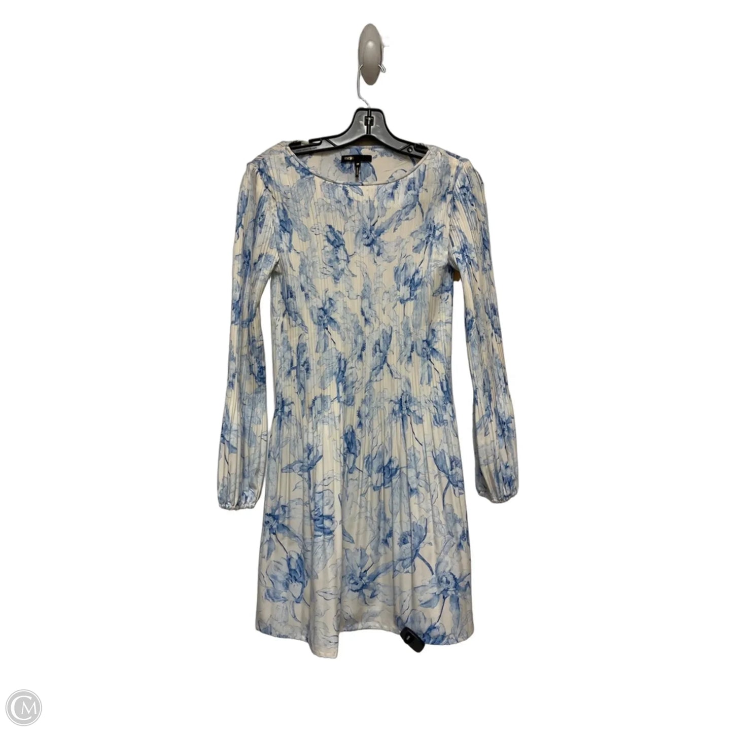 Dress Casual Short By Clothes Mentor In Blue & White, Size: M