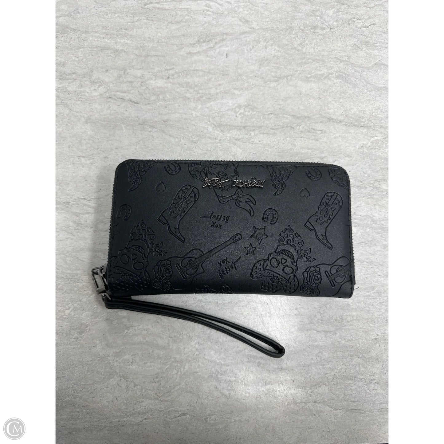 Wristlet By Betsey Johnson, Size: Medium
