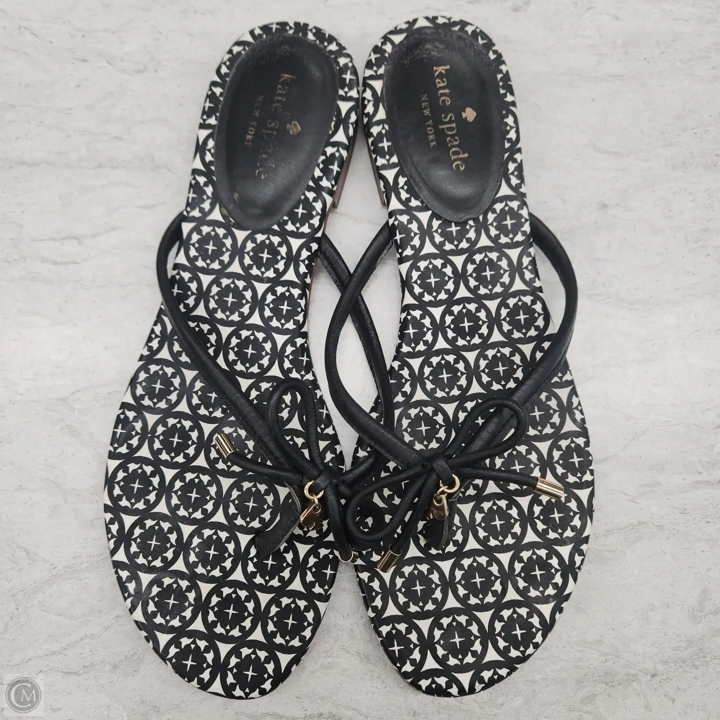 Sandals Designer By Kate Spade In Black & White, Size: 10