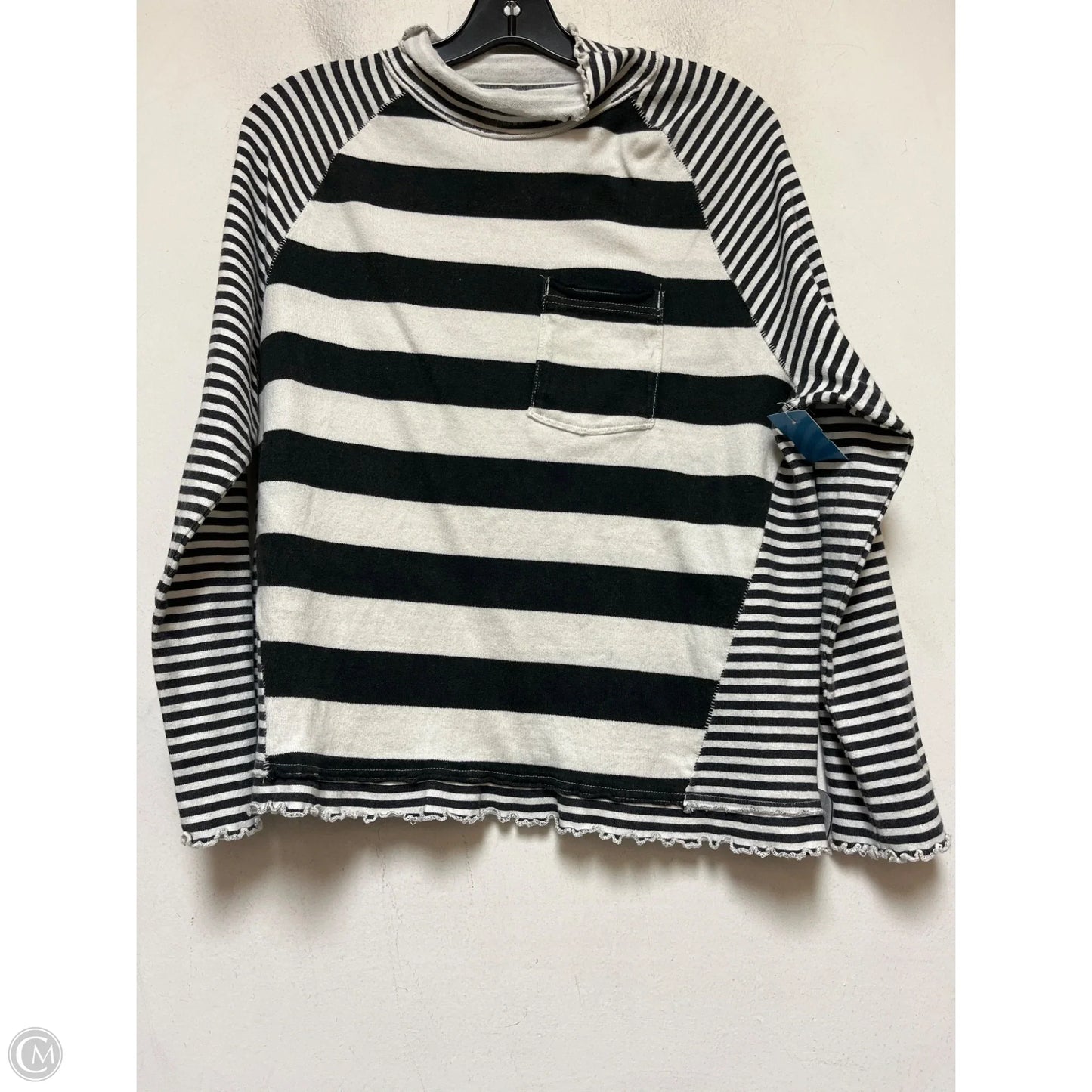 Top Long Sleeve By We The Free In Striped Pattern, Size: Xs