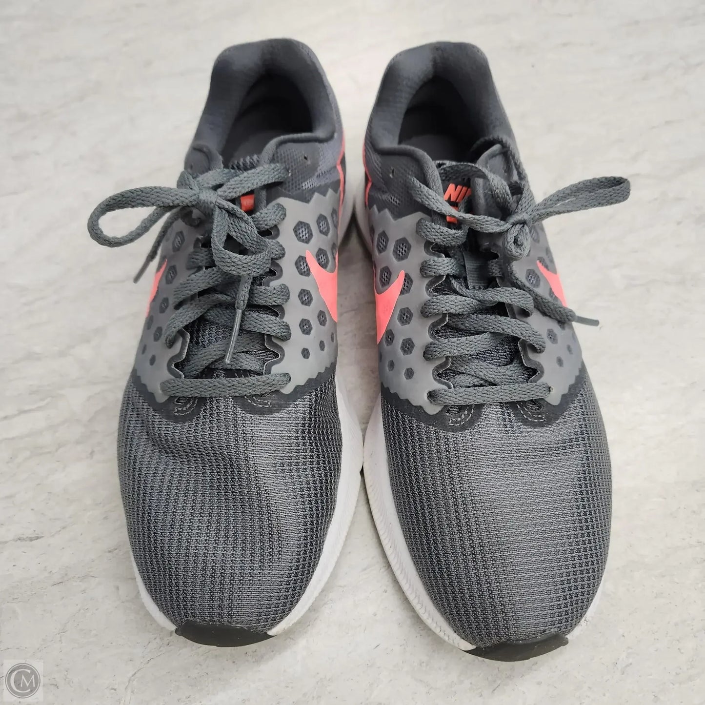 Shoes Athletic By Nike In Grey & Pink, Size: 8