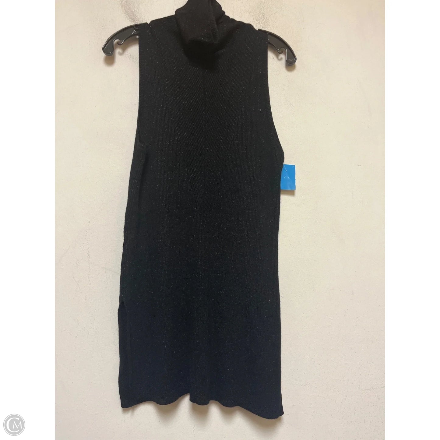 Dress Casual Short By Guess In Black, Size: L